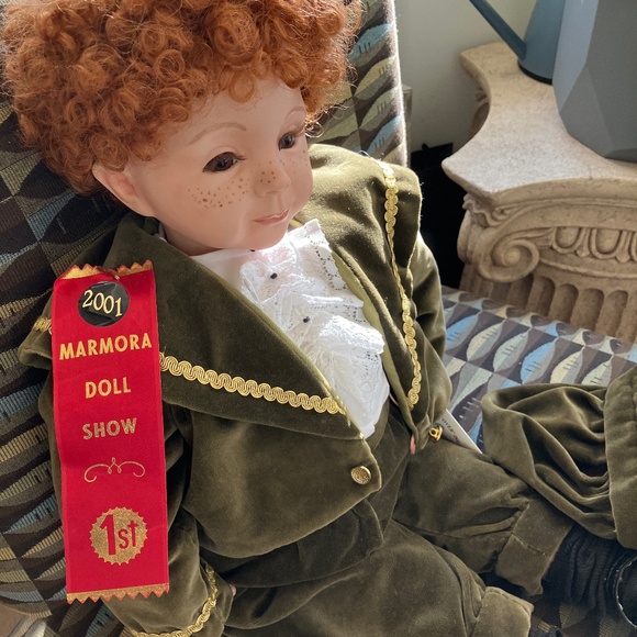 Prize-winning Vintage Doll - Picture 1 of 2